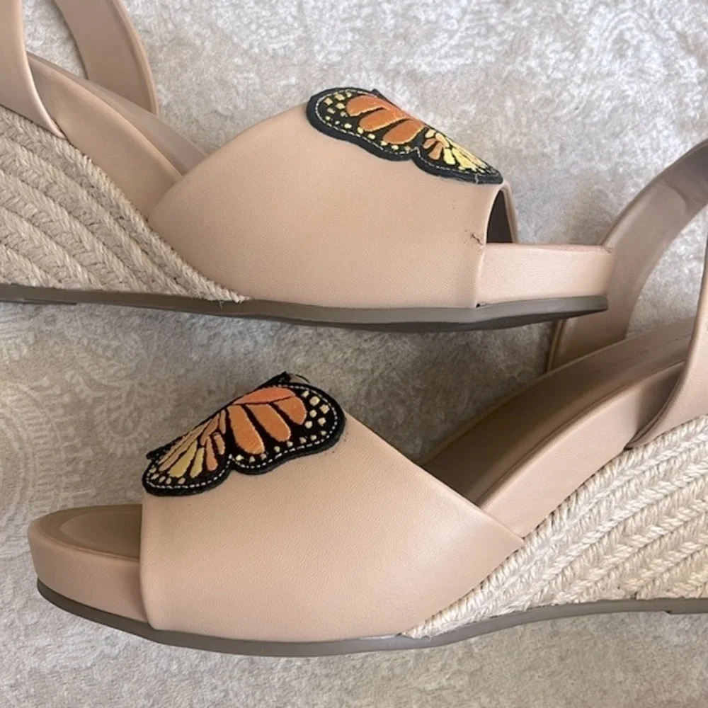 Brand New Aerosole Custom Butterfly Nude Beige Wedge Espadrille Heeled Sandals